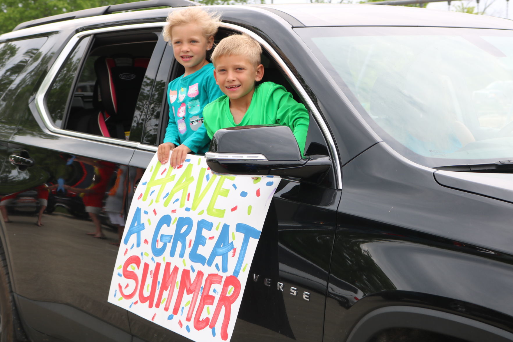 Lakeview Elementary School "Reverse Parade"